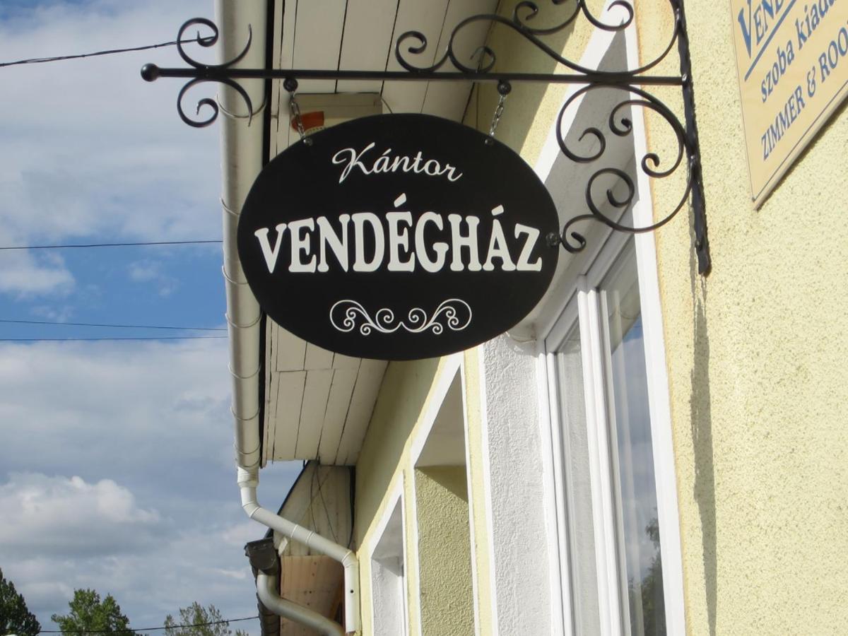 Kantor Vendeghaz Hotel ซาลาแอแกร์แซค ภายนอก รูปภาพ